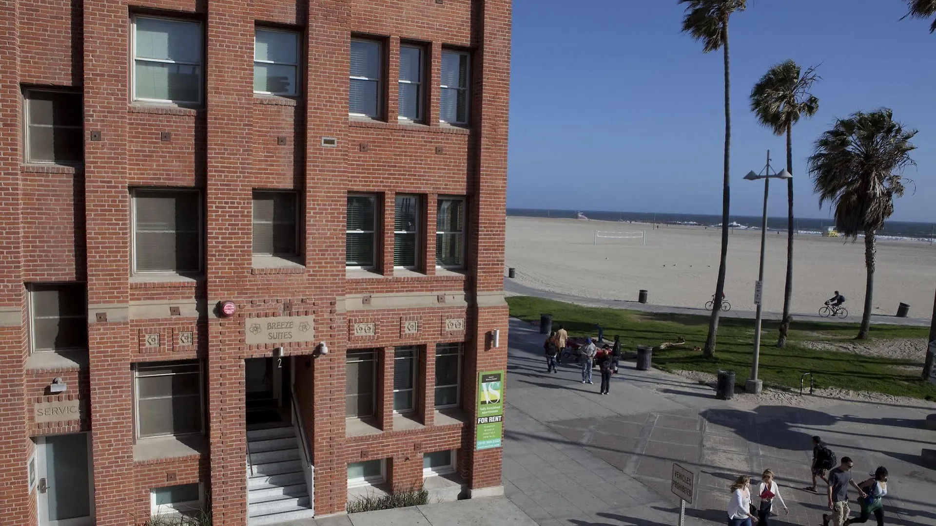 Venice Breeze Suites Los Angeles Hotel
