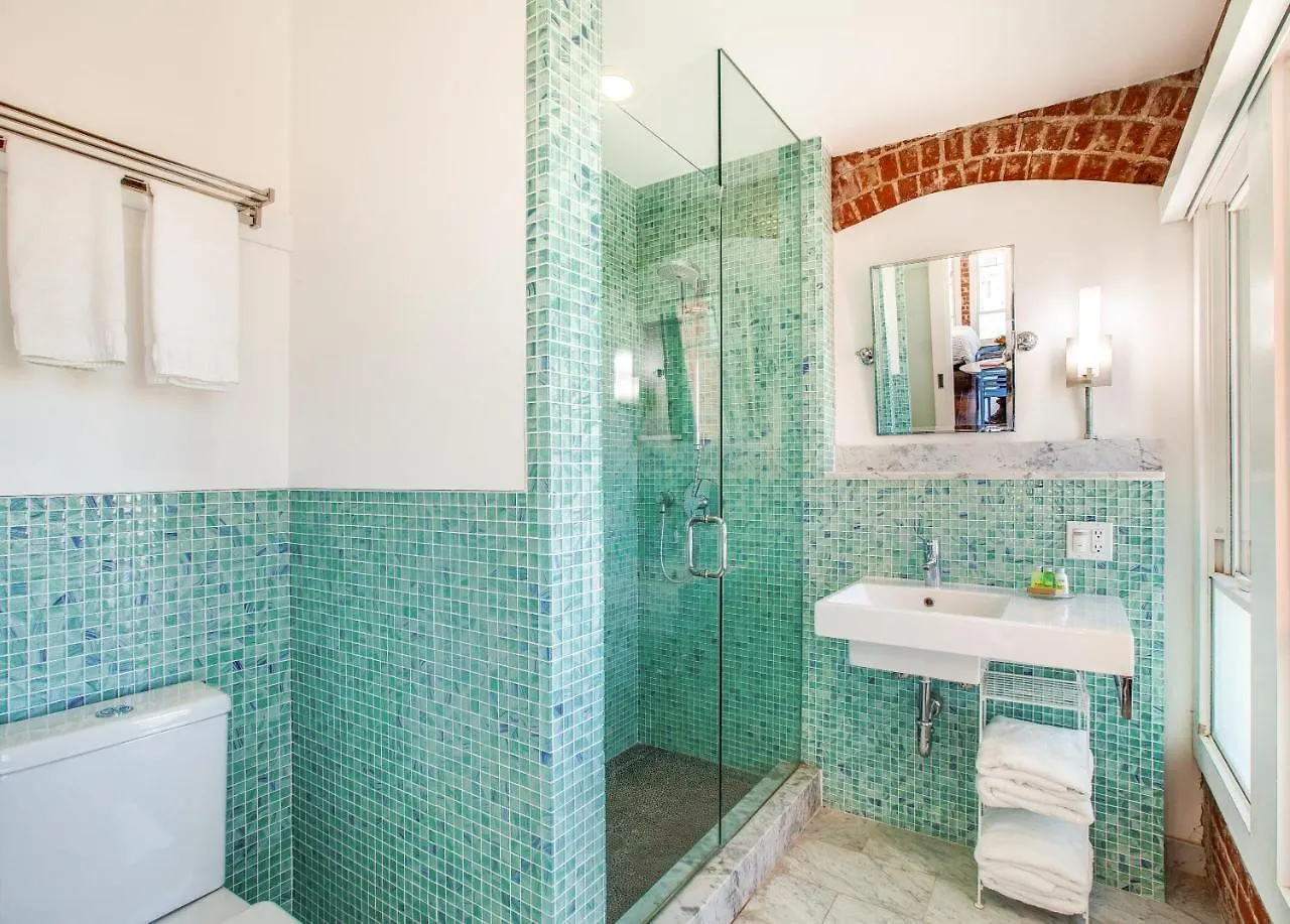 Venice Breeze Suites Los Angeles 3*,  United States